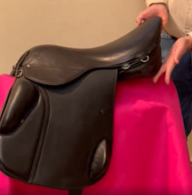 Load image into Gallery viewer, 17 1/2” Pegasus Middleweight demo event saddle (#003)