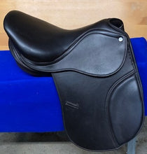 Load image into Gallery viewer, 16.5" Pegasus Junior Grand Hunter Close Contact Saddle - (#002)