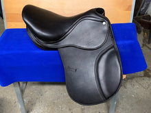Load image into Gallery viewer, 16.5" Pegasus Junior Grand Hunter Close Contact Saddle - (#002)