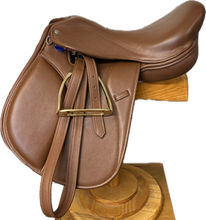 Load image into Gallery viewer, Complete new leather on saddle
