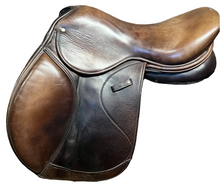 Load image into Gallery viewer, Complete new leather on saddle
