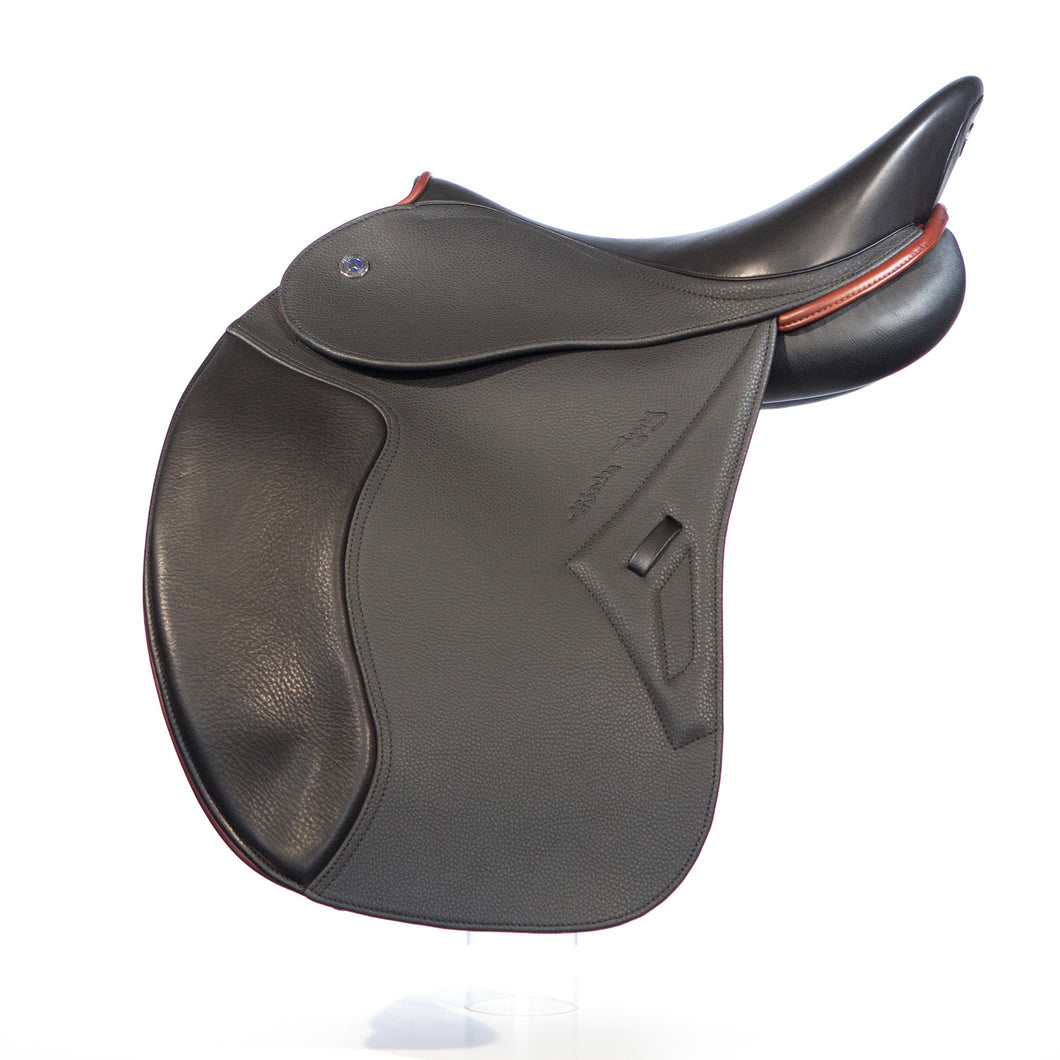 Pegasus® Butterfly KJ Dressage Saddle